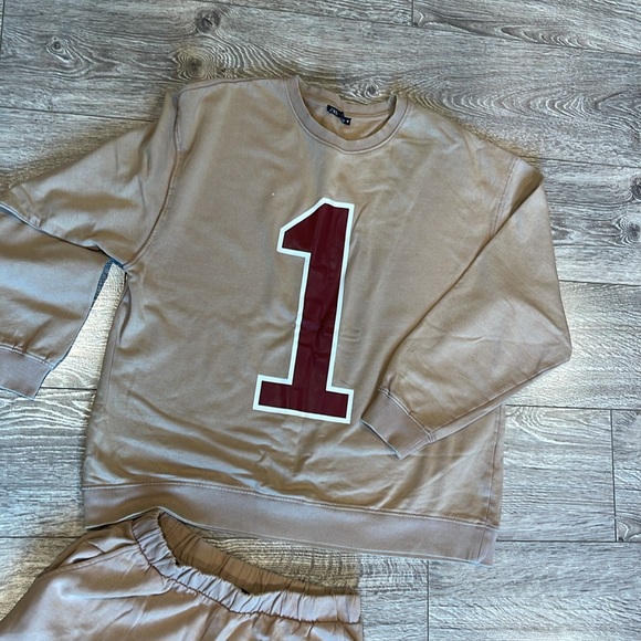 Zara sweatsuit - Picture 2 of 7